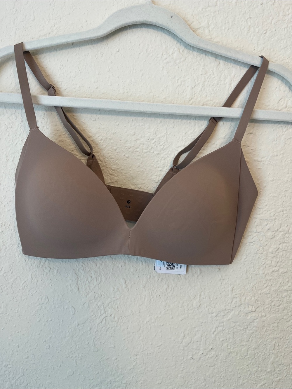 lululemon Take Shape Bra Smooth Wireless in Taupe